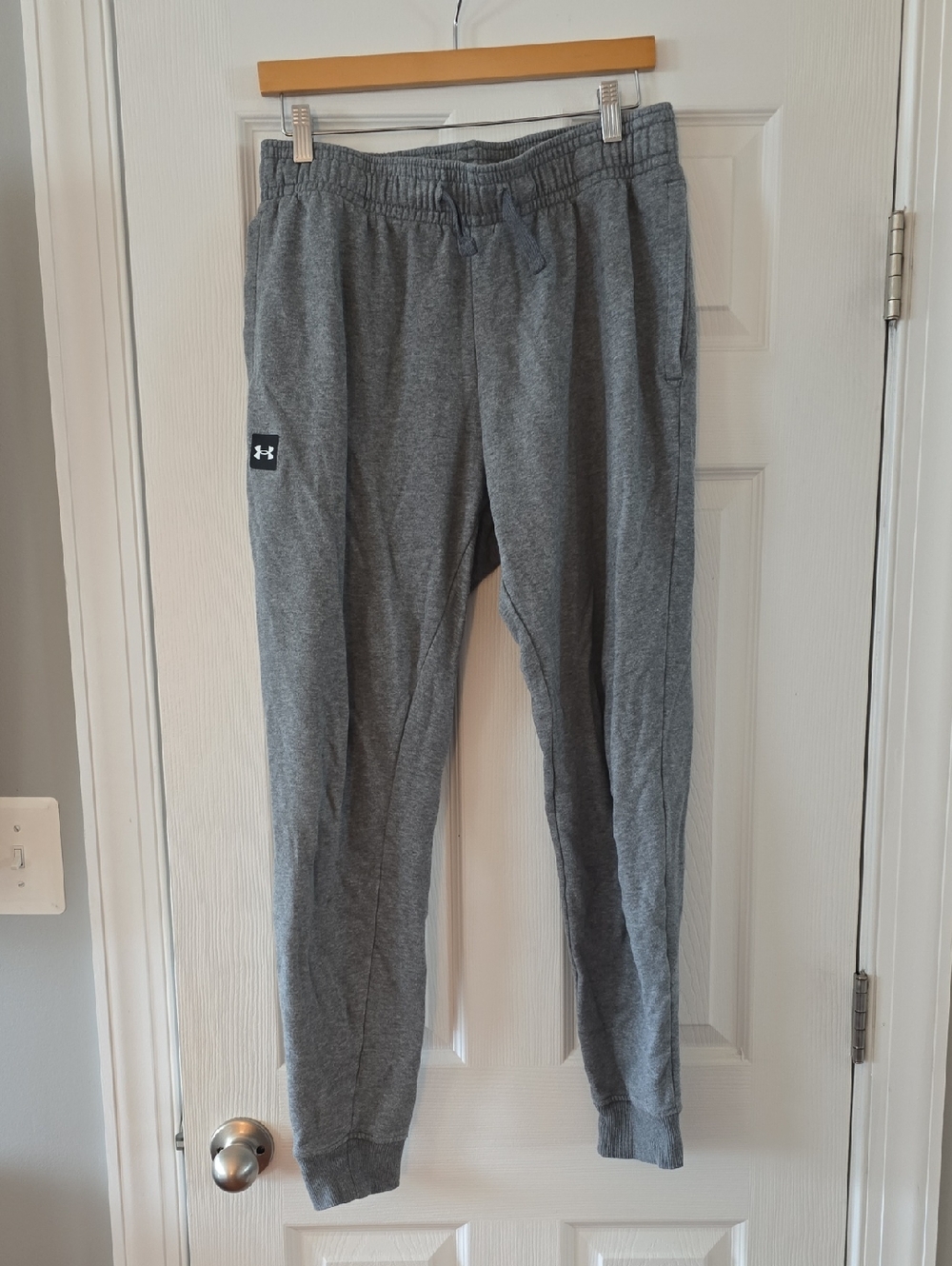Under Armour Mens L Heather Gray Athletic Loose Jogger Pants